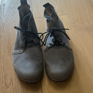 El Naturalista Blue Suede Booties